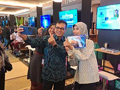 Bersama Wakil Menteri Kominfo Nezar Patria